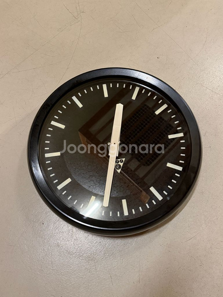 프라고트론 37cm 벽시계 (블랙 프레임)--1