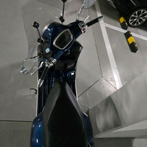 베스파 GTS300 슈퍼테크 24년식