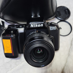 니콘f-601, 니콘렌즈35~70, 필터, 캡, 필름넣고 시험하여OK, 케이스.