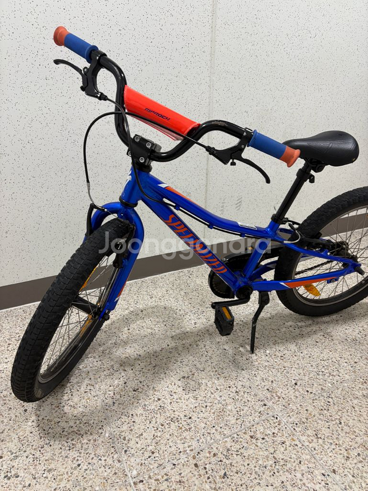 스페셜라이즈드 어린이 자전거 20인치--2