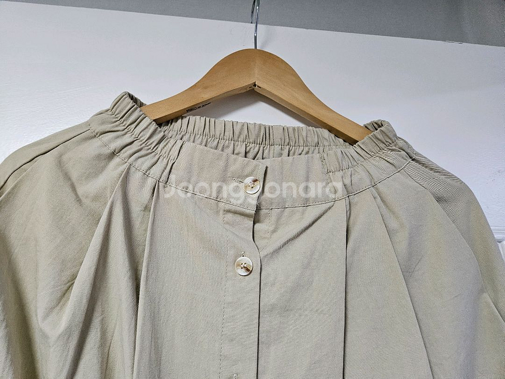 에잇세컨즈 베이지 밴딩 롱 면치마 단추 롱스커트 편의점 반값 택포 9500원--1