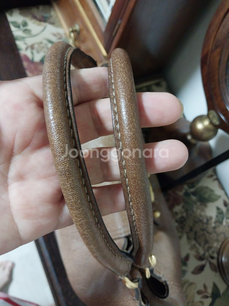 정품구찌숄더백--2