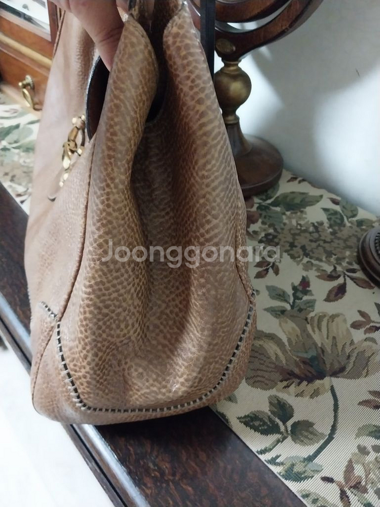 정품구찌숄더백--4