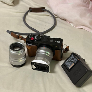 후지필름 e5 / 50f2 판매합니다.