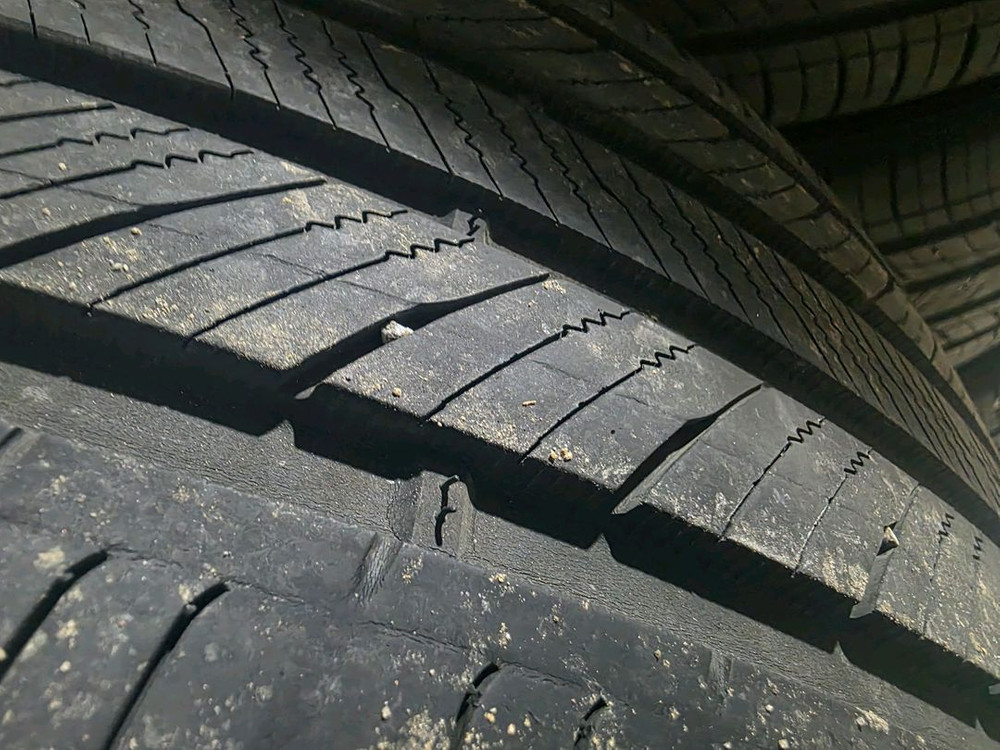 볼보 xc90 275 45 20 타이어 2짝 이미지