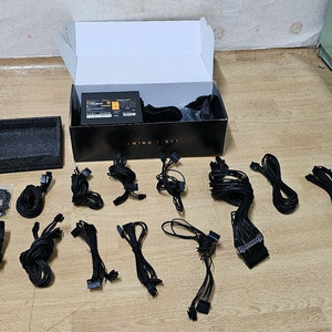 맥스엘리트 MAXWELL COUNT 750W 80PLUS 골드 풀모듈러 ATX3.1 판매합니다