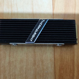 삼성 MZVLB1T0HBLR 1TB NVMe 방열판포함 판매합니다