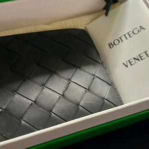 25SS 보테가베네타 인트레치아토 반지갑 블랙