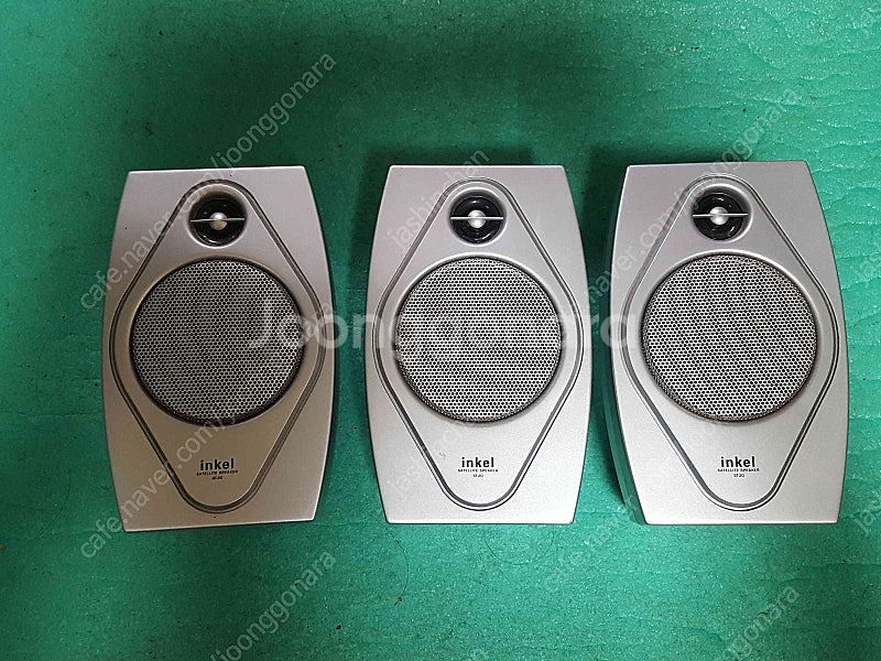 인켈 홈시어터스피커 3개 (5.1채널용) 5만원에 드립니다. 음질이 선명합니다.--1