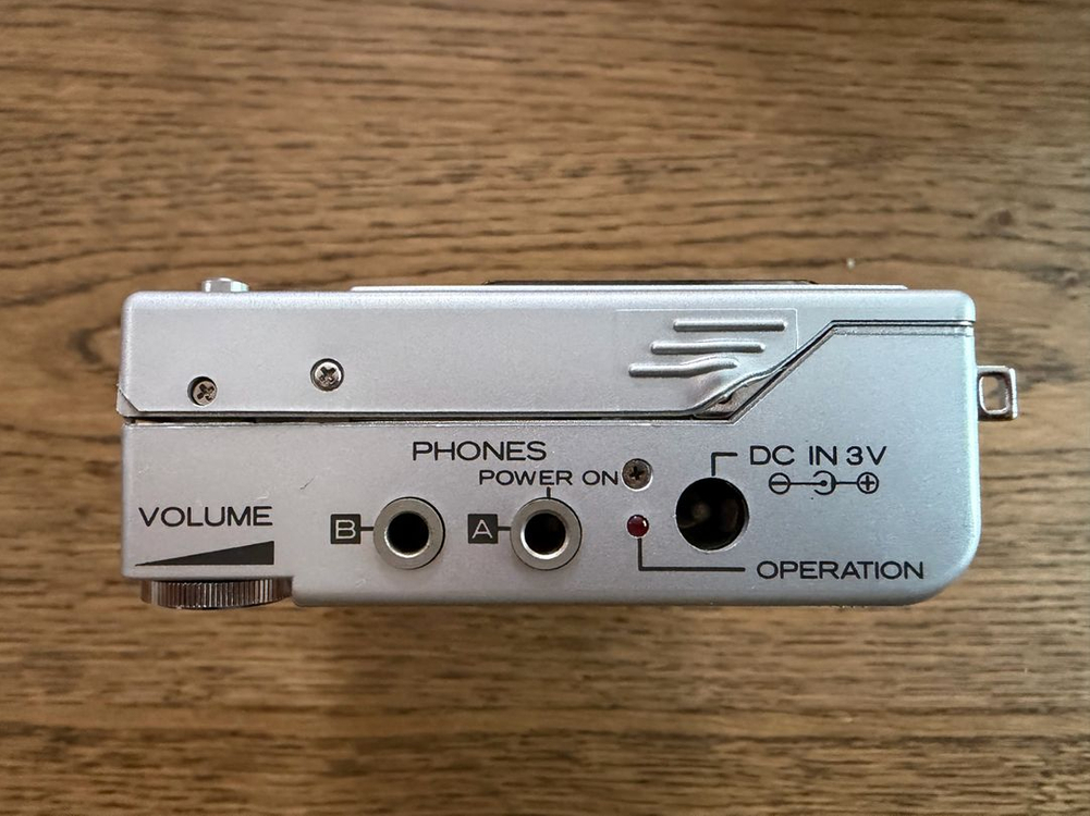 HITACHI CP-7 카세트 워크맨 판매 합니다.--3