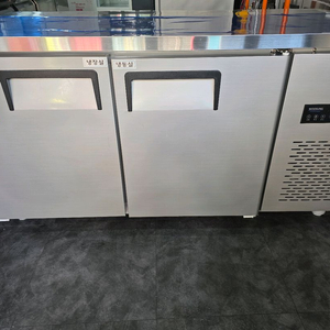카페사용 1500테이블냉장 냉동고 판매합니다