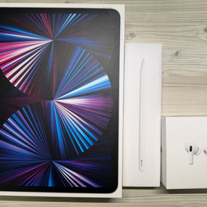 아이패드 프로 M1 11인치 포함 풀세트 판매합니다.