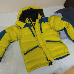 마운틴하드웨어 투켓2 다운파카 새제품 팝니다.부산 해운대