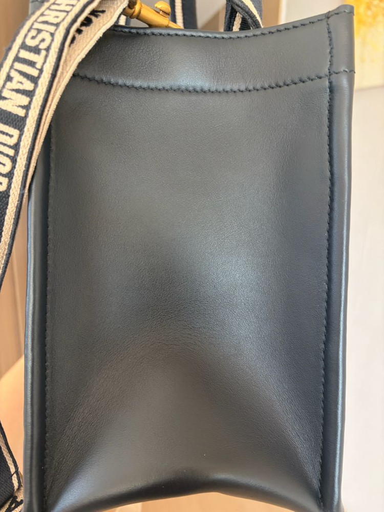 디올 북토트 스몰백--3