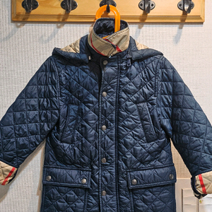 버버리 키즈 6Y /퀼팅자켓 상태양호/드라이전 저렴히 보내요