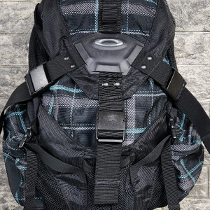 오클리 아이콘3 체크 백팩