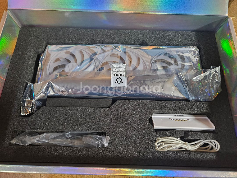 Colorful 컬러풀 4080 super White vulcan 화이트불칸--2