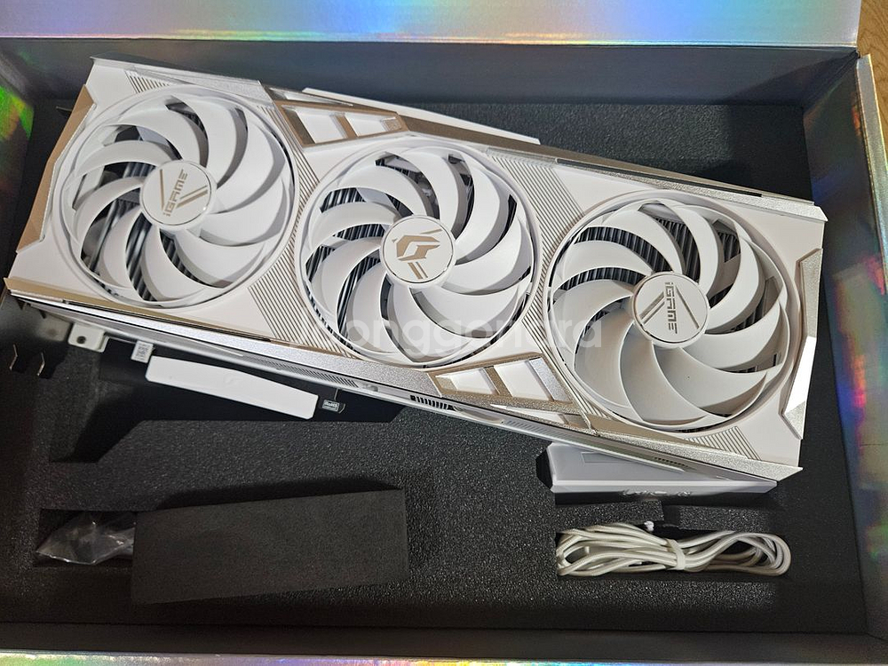 Colorful 컬러풀 4080 super White vulcan 화이트불칸--3