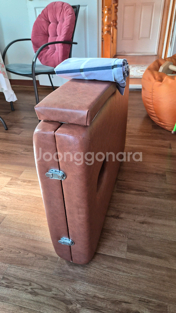 휴대용 접이식 마사지 침대 베드 미사용 판매합니다.--5