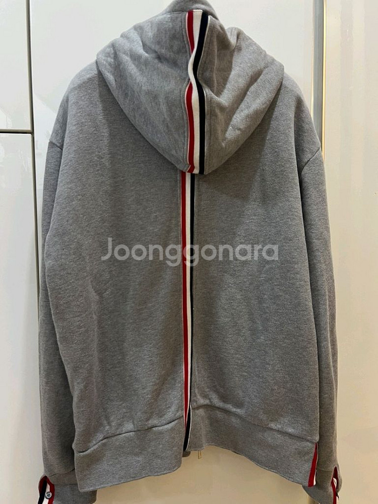 톰브라운 그레이후드집업 3사이즈--1