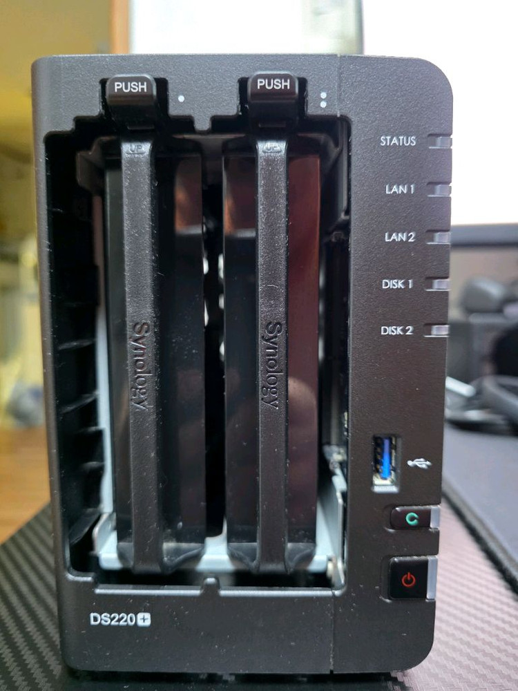 시놀로지 DS220+ NAS--2