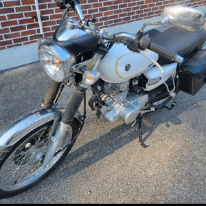 16년 울프125 sym 2388km 순정상태 a급 그리폰 cg125