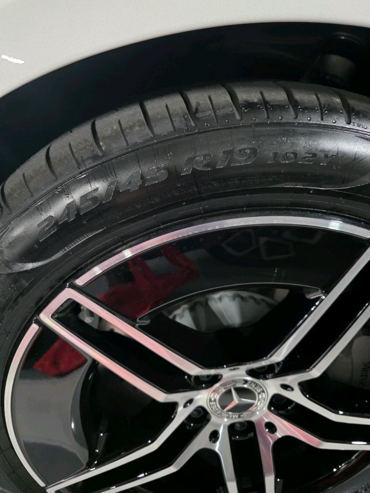 E300 Amg 출고타이어 팔아요(피제로 MO)썸머타이어 이미지