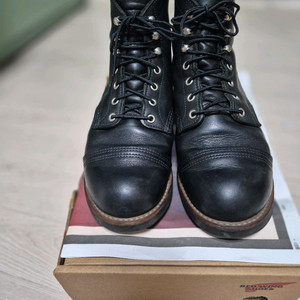 레드윙 아이언레인저 8084 8D 판매합니다