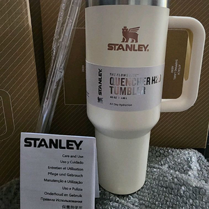 (새상품)(배송비포함)스탠리 텀블러(1.18L)