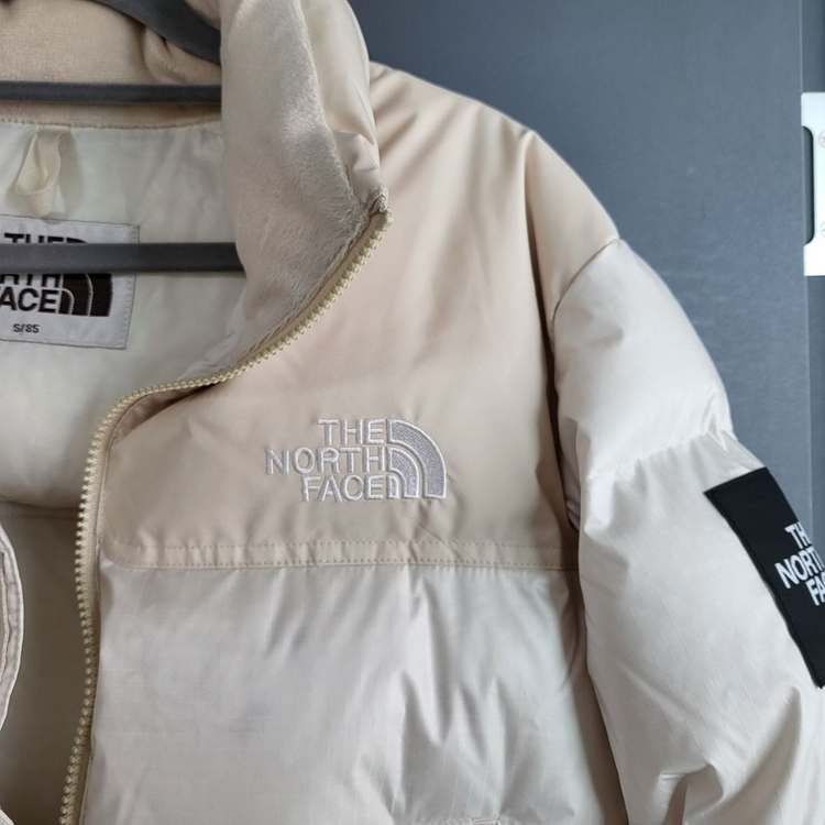 노스페이스 화이트라벨 눕시 크림 이미지