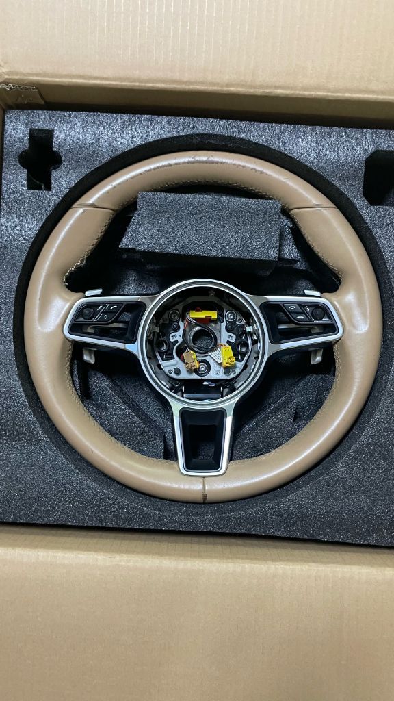 포르쉐 카이엔 스티어링휠 에어백--1