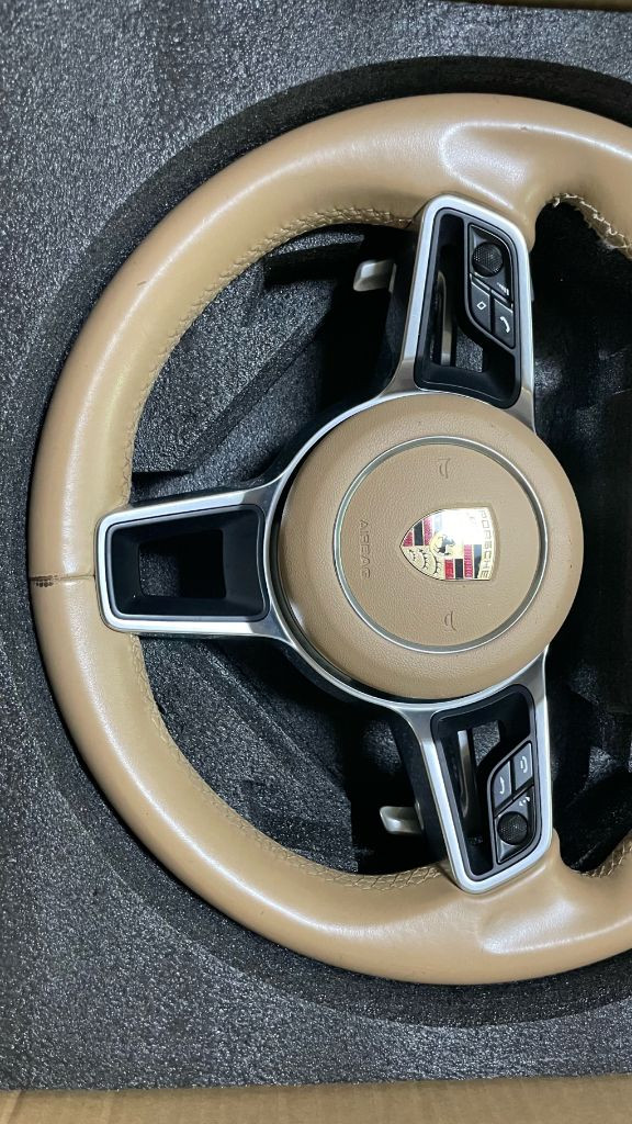 포르쉐 카이엔 스티어링휠 에어백--3