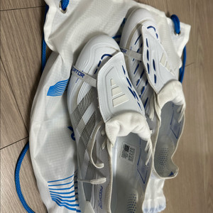 아디다스 프레데터 엘리트 축구화