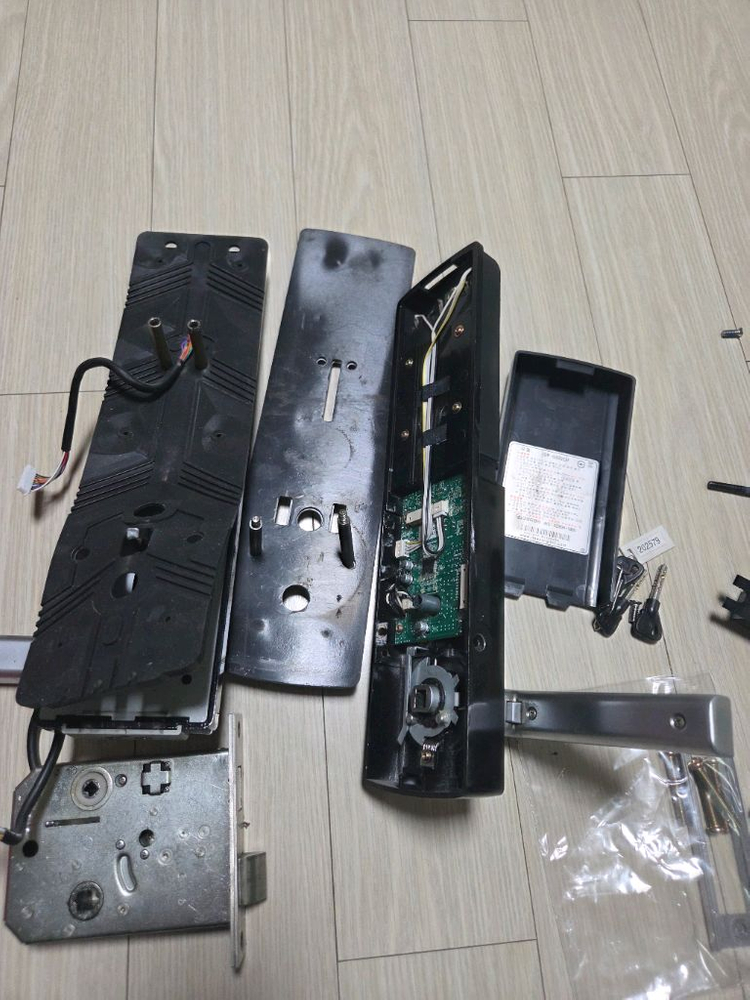 고장난 도어락--1