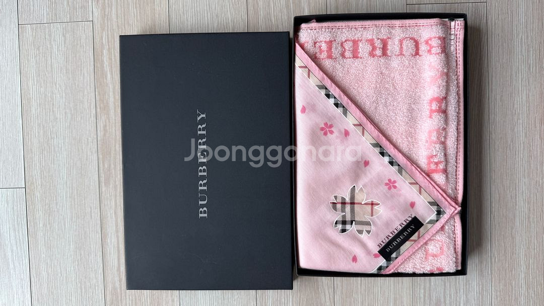 버버리 핑크 손수건 새상품--0