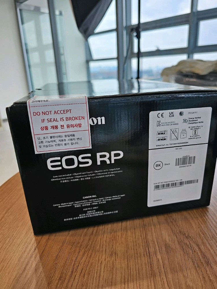 캐논 EOS RP 미러리스 카메라 이미지