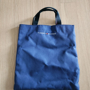 타미힐피거 보조가방