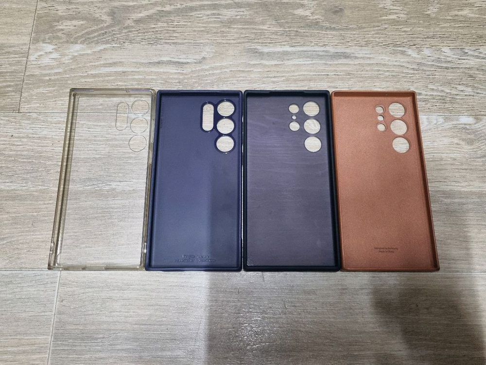 삼성 갤럭시 S23+, S23 울트라 케이스 4개 팝니다--1