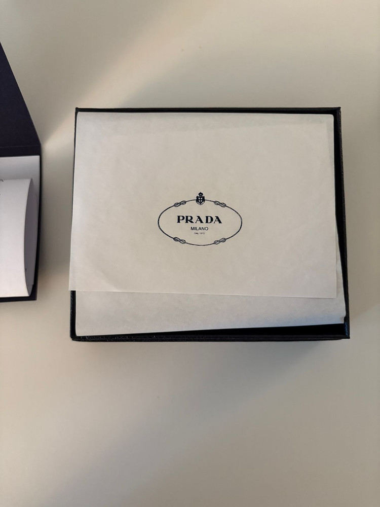프라다 사피아노 레더 남성 반지갑 이미지