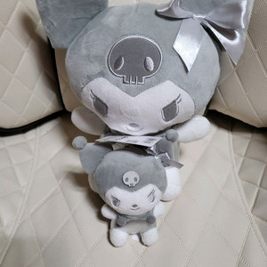 쿠로미 실버 인형 세트 팝니다.