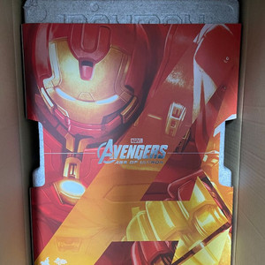 핫토이 헐크버스터1.0 + 잭해머 + 아크릴장식장