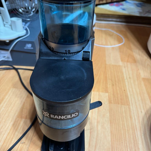 부산 란실리오 커피 그라인더 이미지