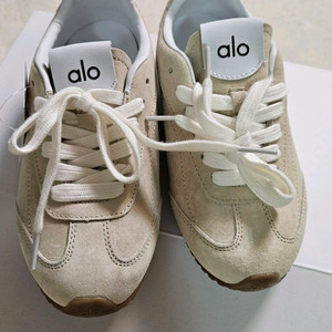 알로선셋 스니커즈235