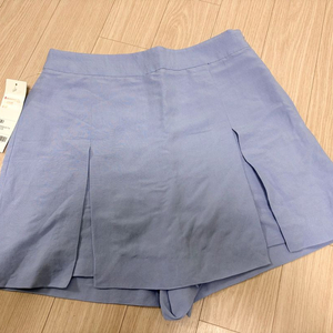 새상품/착샷)에잇세컨즈 플리츠 스커트 치마바지 스카이블루S(55반~66반
