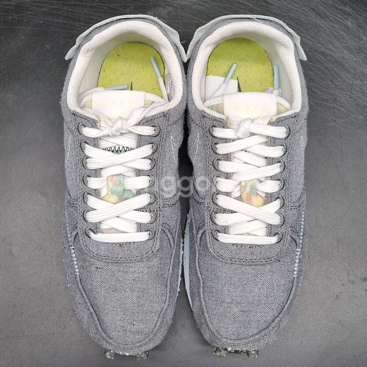 나이키 데이브레이크SE 리사이클 운동화235.--1