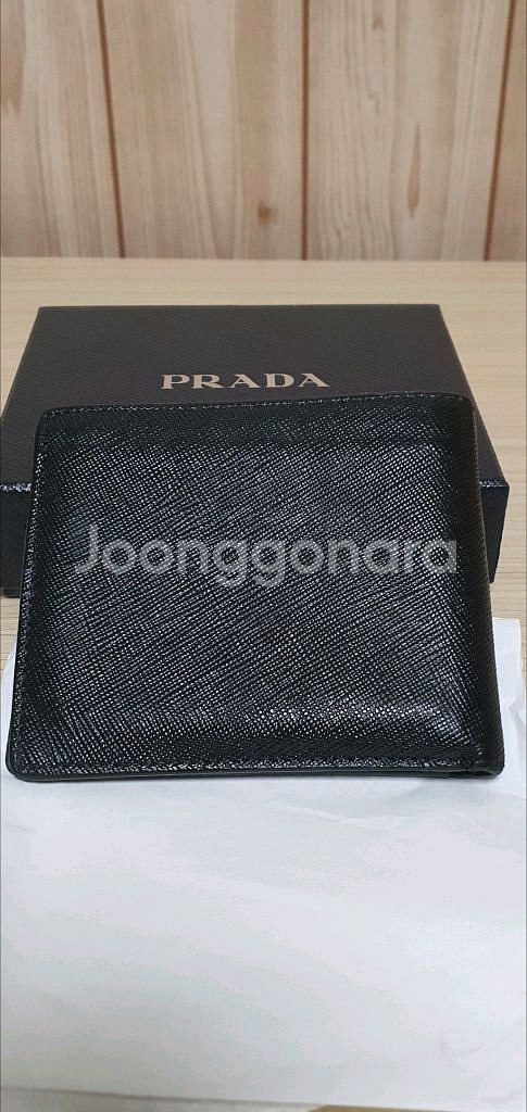 프라다 사피아노 반지갑 정품A급(감정O)구찌루이비통디올고야드샤넬셀린느보테가생로랑버버리발렌시아가--1