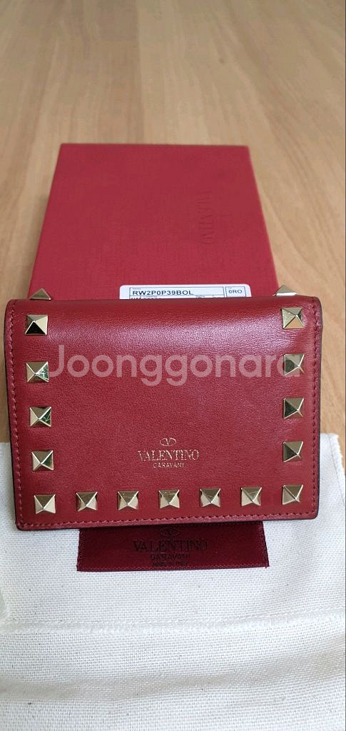 발렌티노 반지갑 카드지갑 정품S급(보증서O)구찌프라다루이비통디올고야드샤넬셀린느보테가생로랑버버리발렌시아가--1