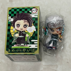 귀멸의 칼날 - 우즈이 텐겐 피규어