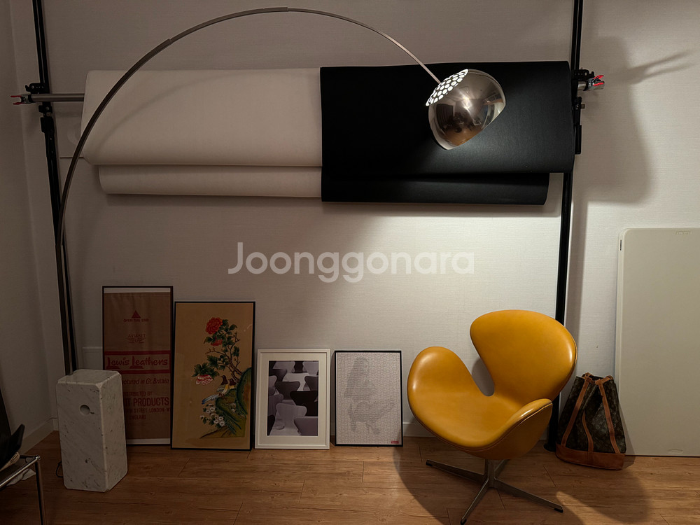 프리츠한센 스완체어 정품 레더 꼬냑 컬러 1960년대 빈티지--2