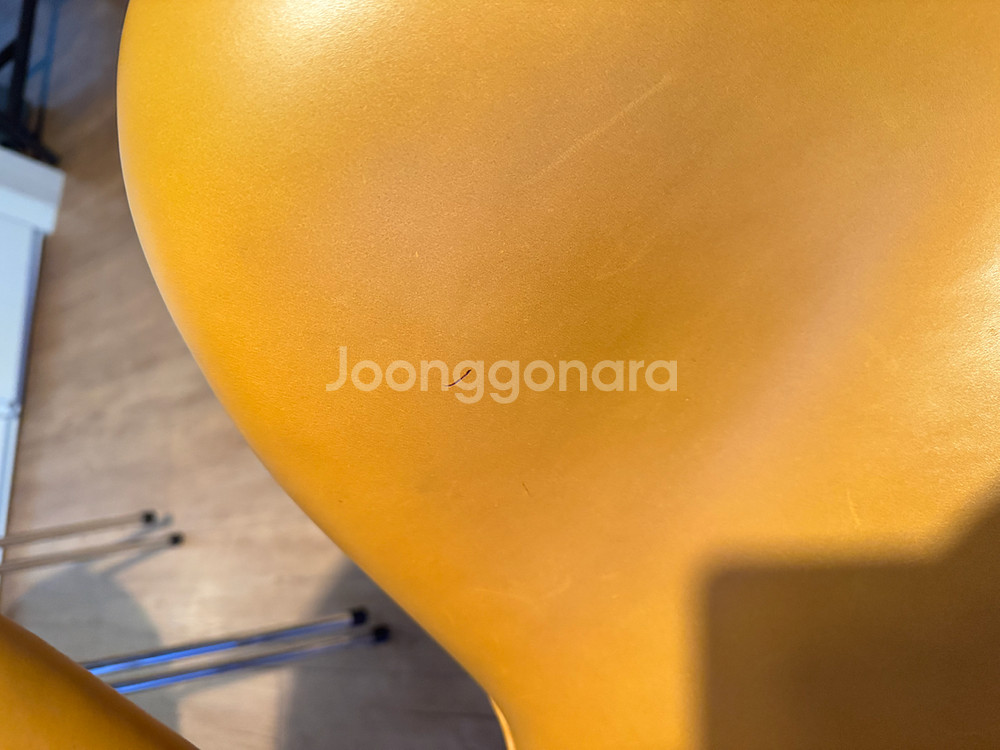 프리츠한센 스완체어 정품 레더 꼬냑 컬러 1960년대 빈티지--8